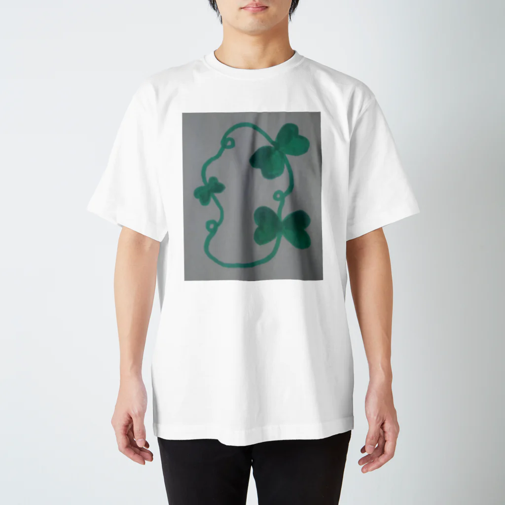 saraの２葉のクローバー Regular Fit T-Shirt