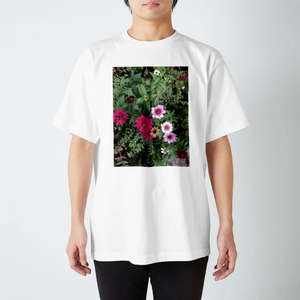 Mika Nomuraの綺麗な花 Regular Fit T-Shirt