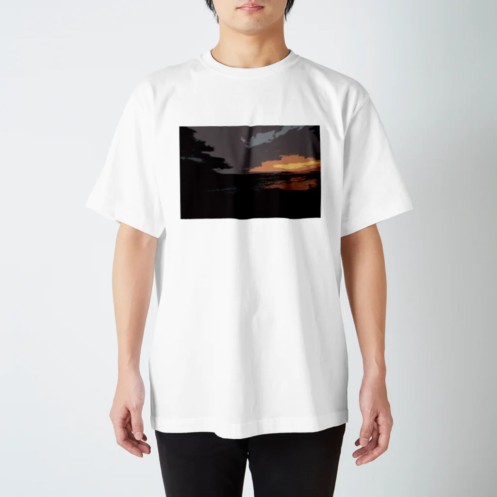 gooltoolの夕暮れ Regular Fit T-Shirt