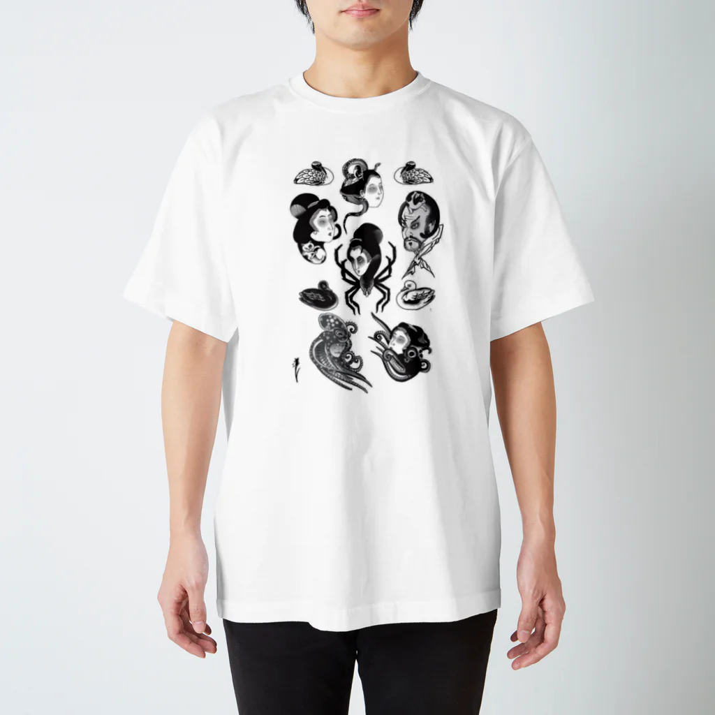 tattooistmaroのtattooartistによる作品 Regular Fit T-Shirt