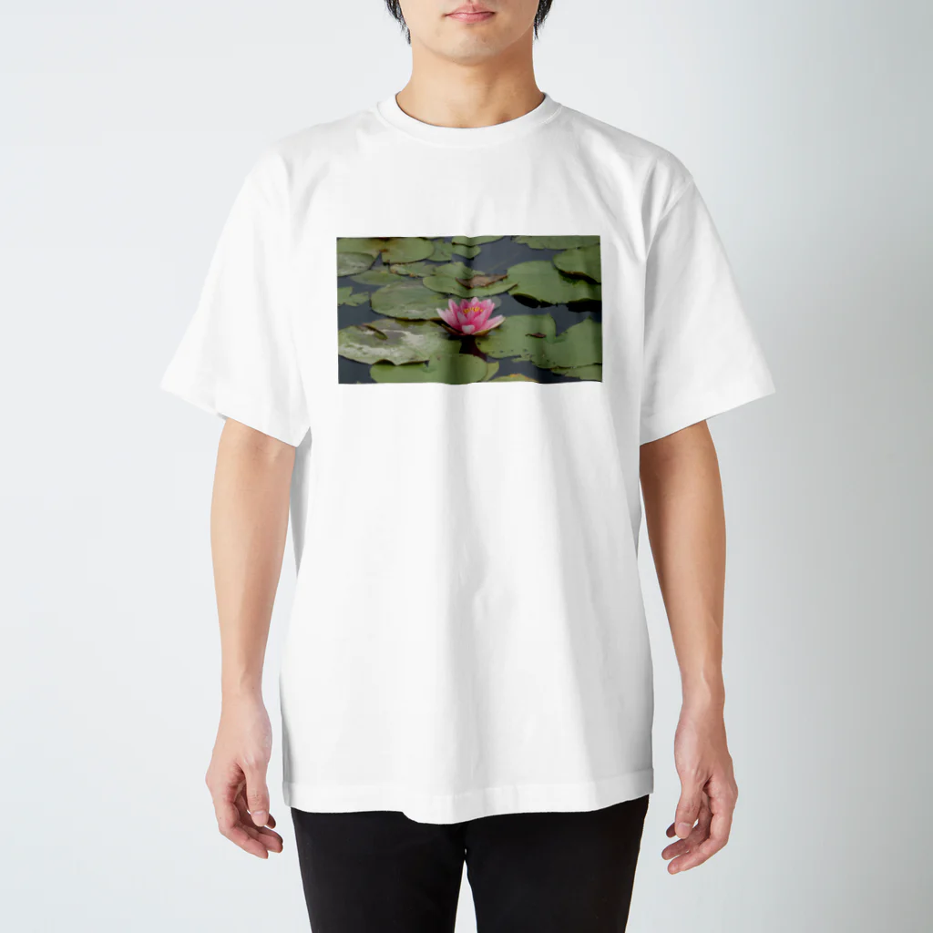Saori Nishioの蓮（ピンク） スタンダードTシャツ