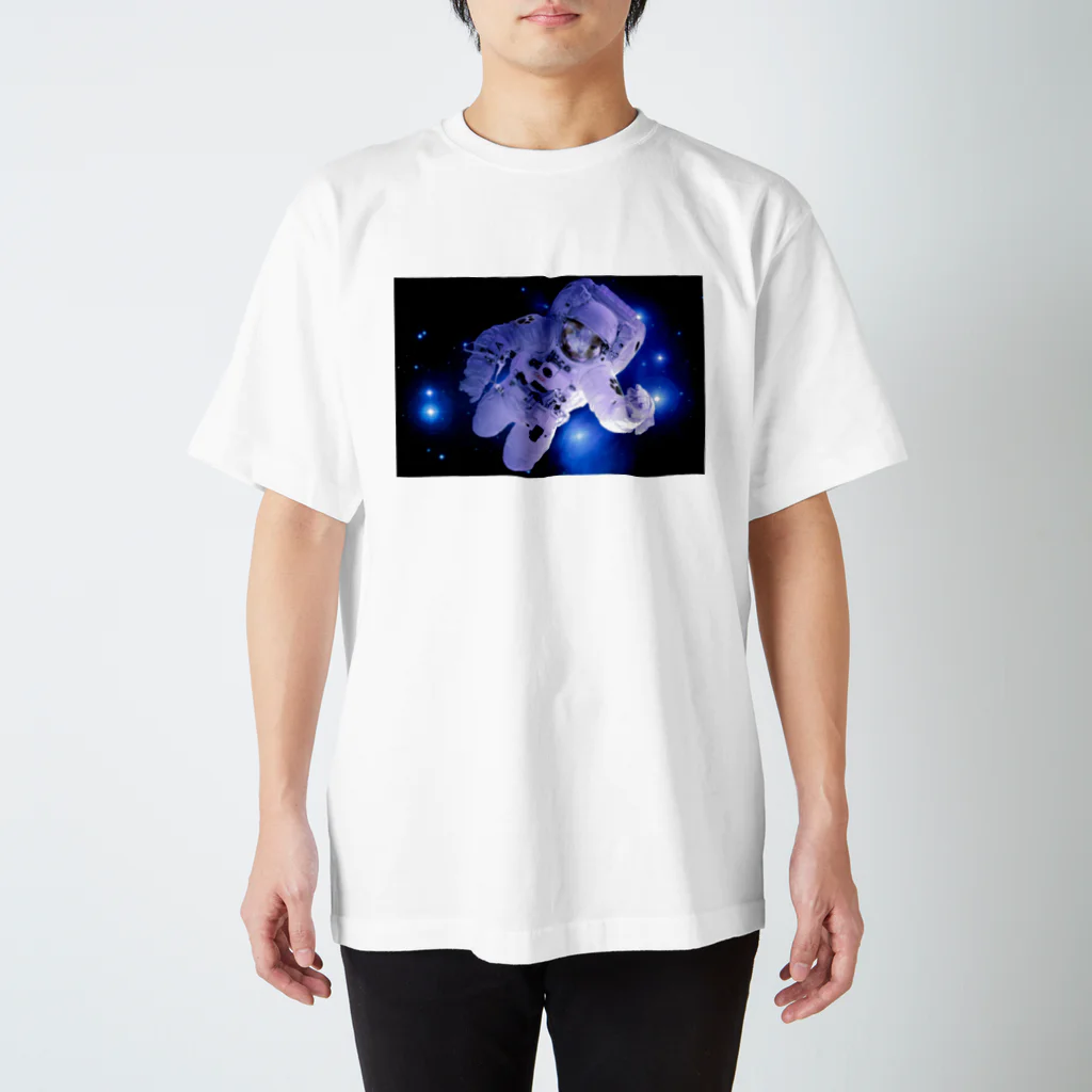 猫神様のいる店『SHRIMO』の猫の旅　【宇宙飛行】 スタンダードTシャツ