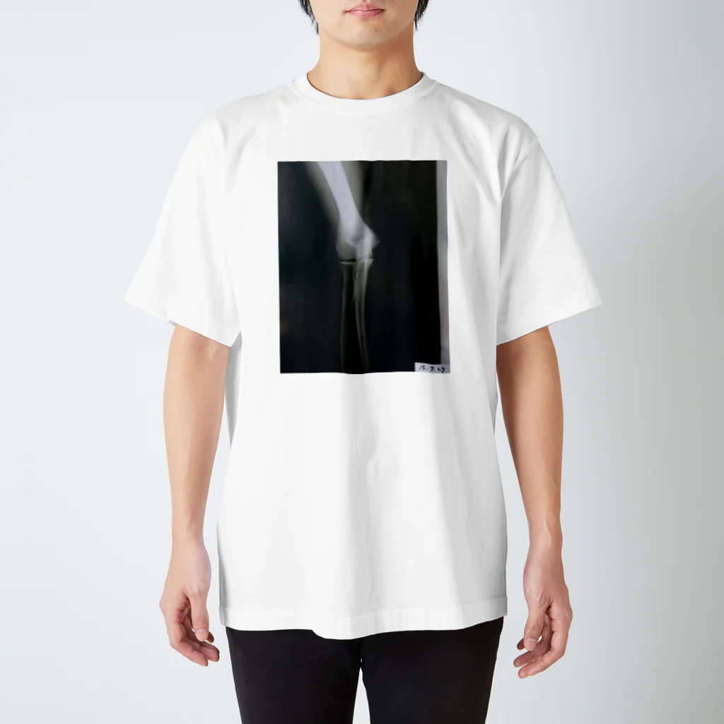 めんつゆの甲子園球児の肘 Regular Fit T-Shirt