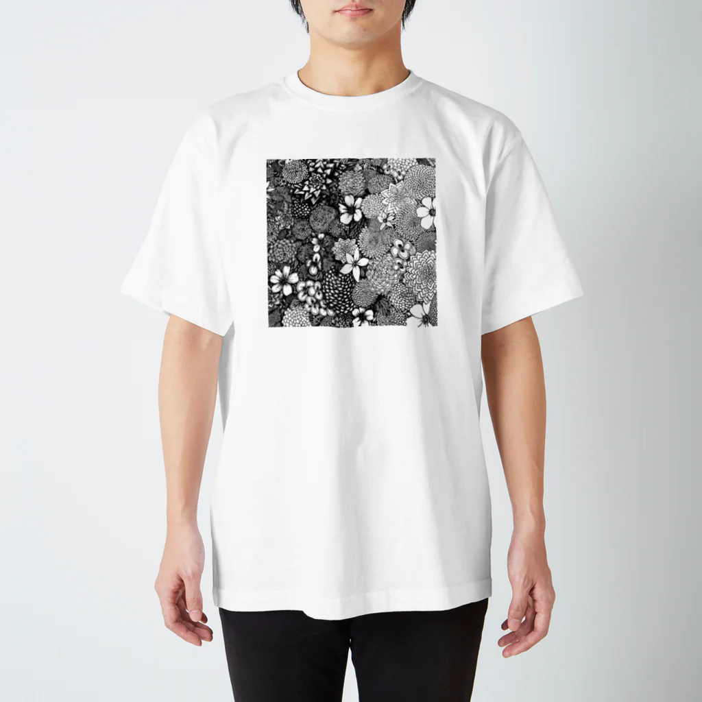 キョウカのflowers Regular Fit T-Shirt