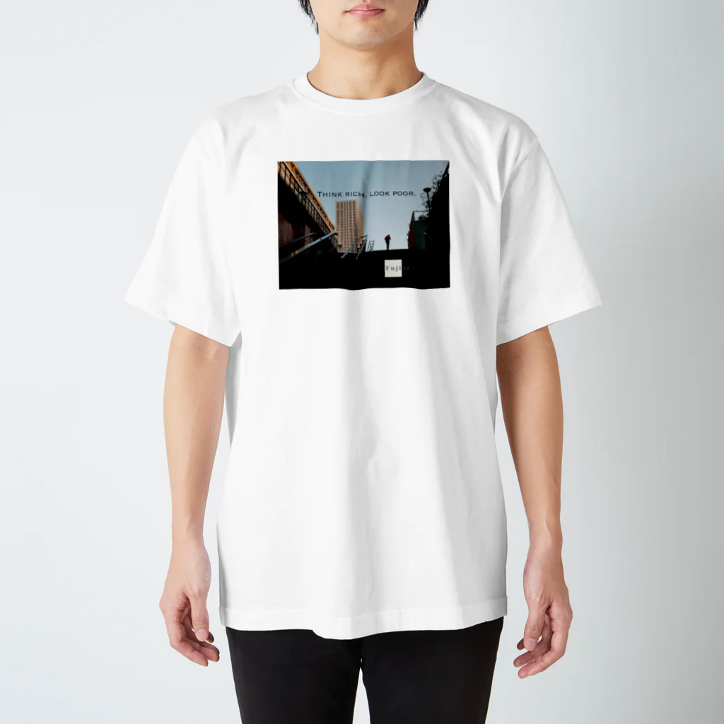 F net.のT shirt Think rich, look poor. Regular Fit T-Shirt