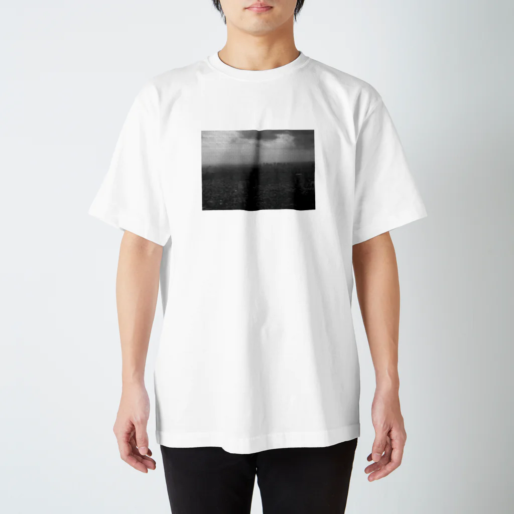 bou_design_inoの東京　ビル街と空 スタンダードTシャツ