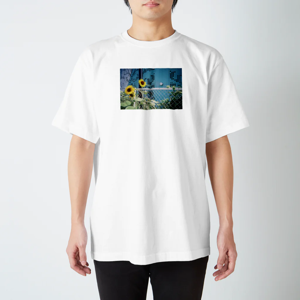 kon.の花火大会の向日葵 Regular Fit T-Shirt