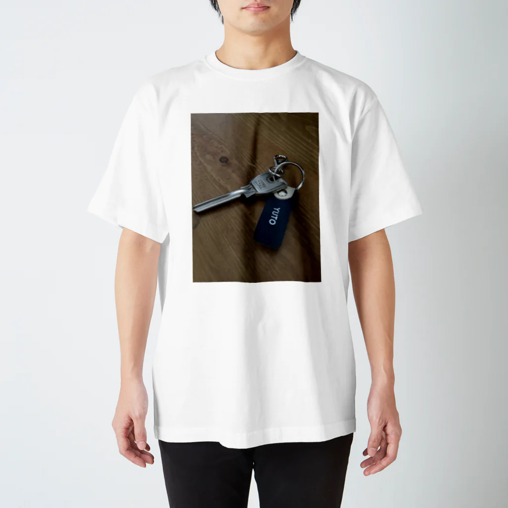 Dear yutoの元カノが置いていきそうな鍵 Regular Fit T-Shirt