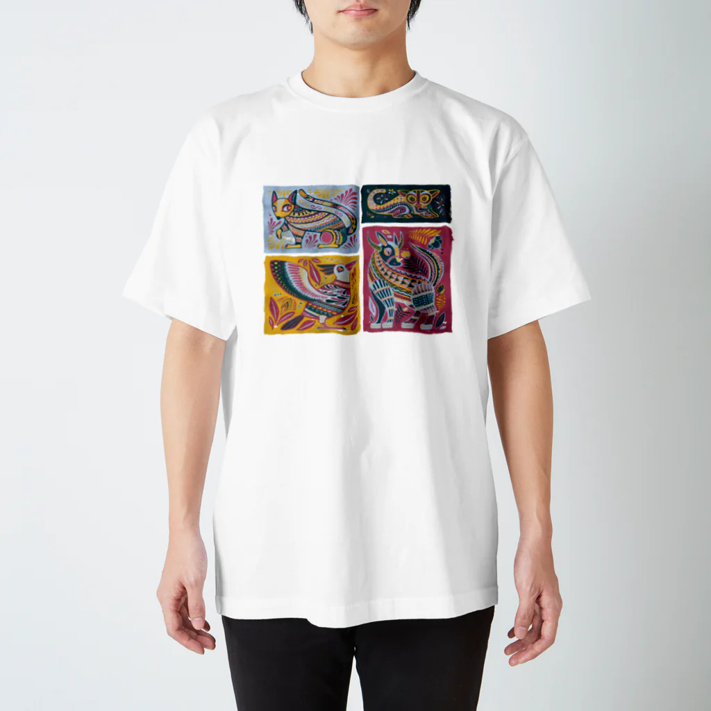 IZANAMI by Akane Yabushitaのメキシコのアレブリヘス（ナチュラル） スタンダードTシャツ