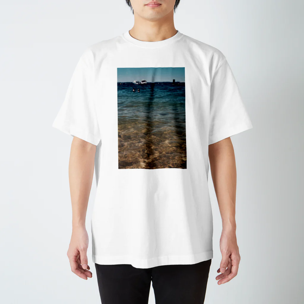 思い出わんさかの海'18 Regular Fit T-Shirt