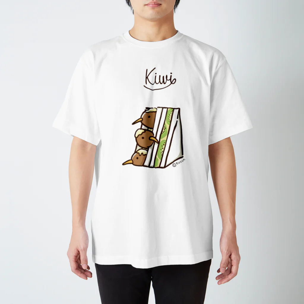 Kucchのキウイサンド Regular Fit T-Shirt