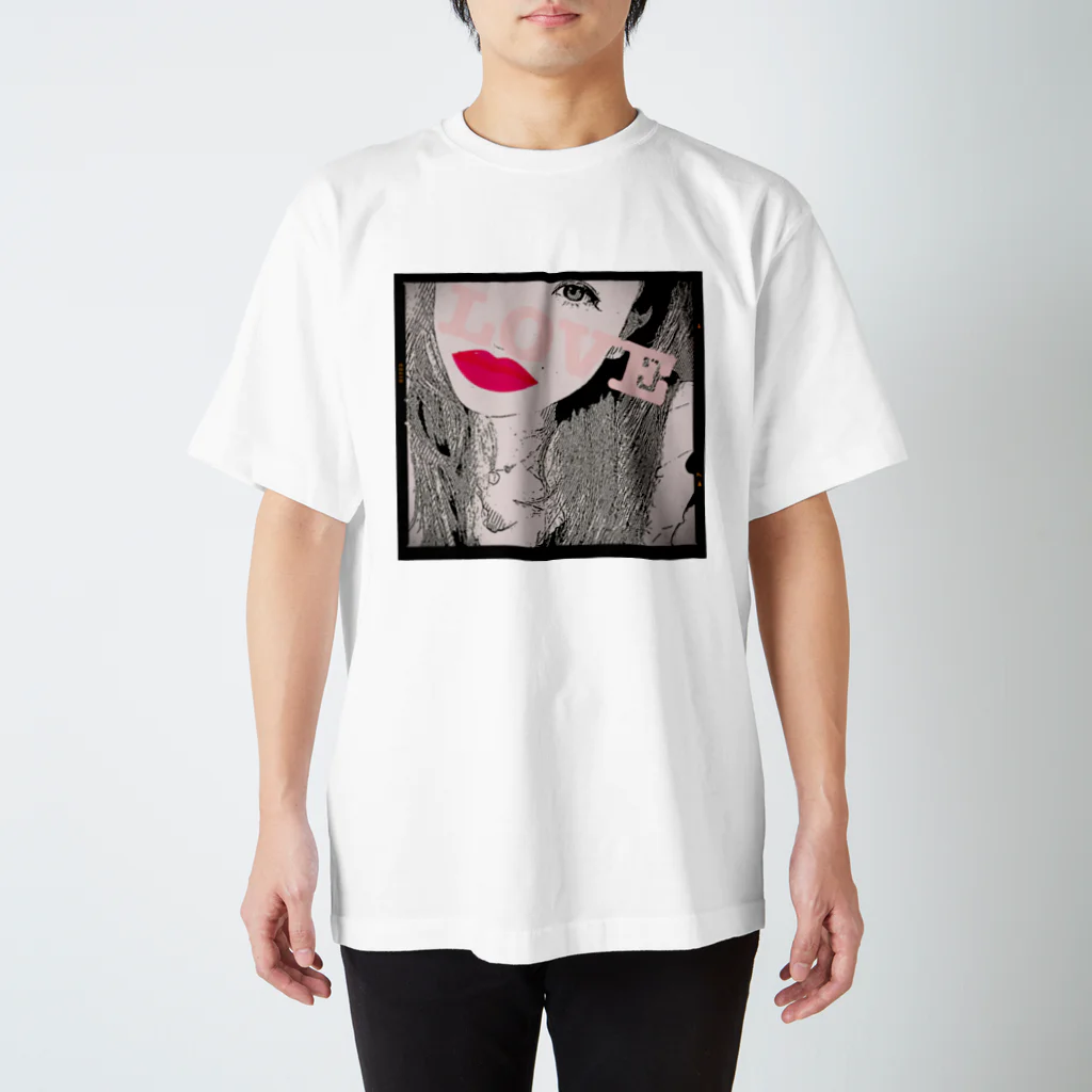 1LOVEのロックテイストな少女 Regular Fit T-Shirt