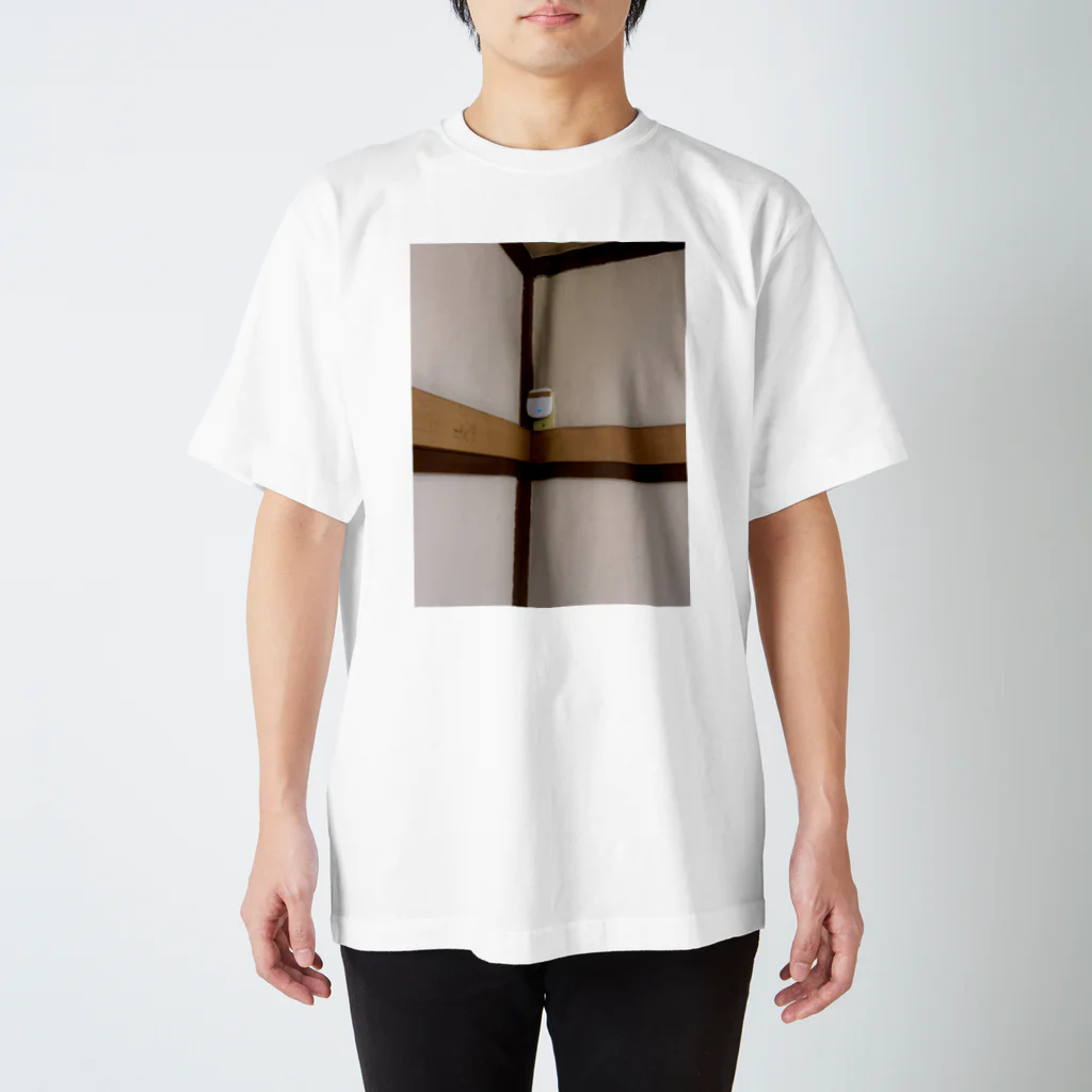 computerkitajimakunの取り付けインターホンちゃん Regular Fit T-Shirt