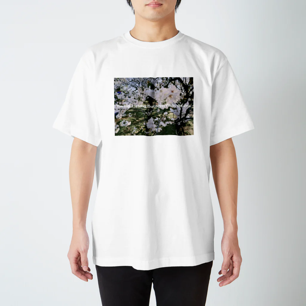 かおりのThe night is long that never finds the day. Regular Fit T-Shirt