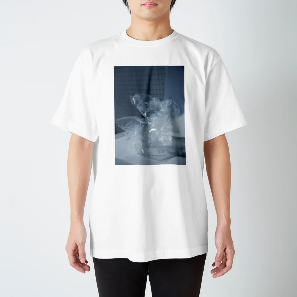 写真家 古熊美帆の透明な袋 Regular Fit T-Shirt