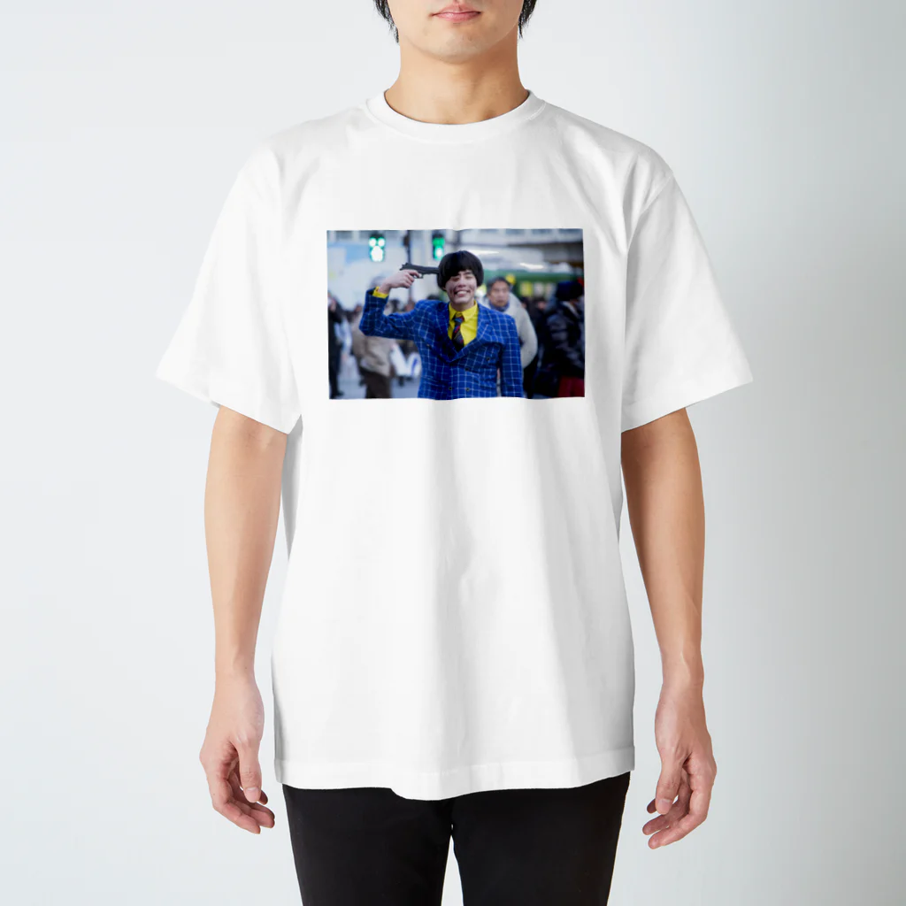 サツマカワRPGのサツマカワRPGがピストルでけじめをつけるTシャツ Regular Fit T-Shirt