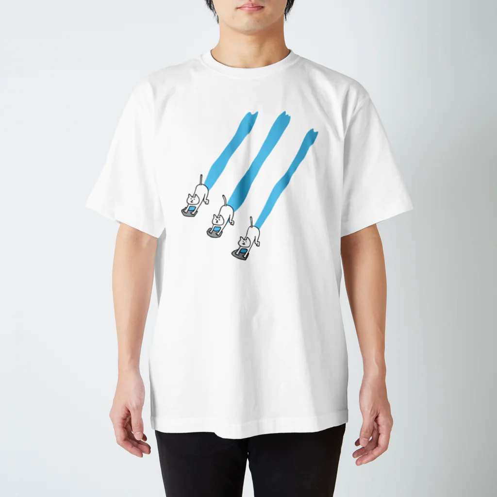 PokuStarのネコ達の雑巾がけ Regular Fit T-Shirt