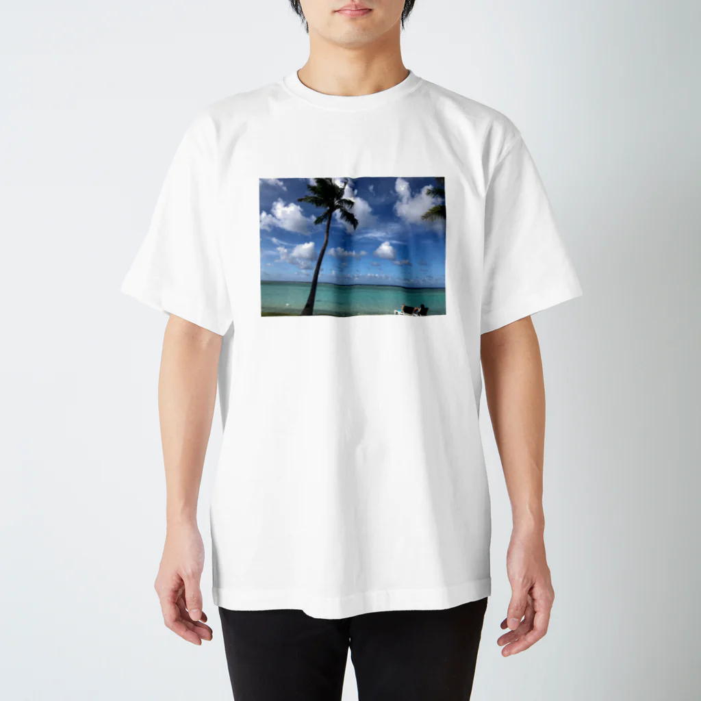 篠原裕明のグアムでの写真2 Regular Fit T-Shirt