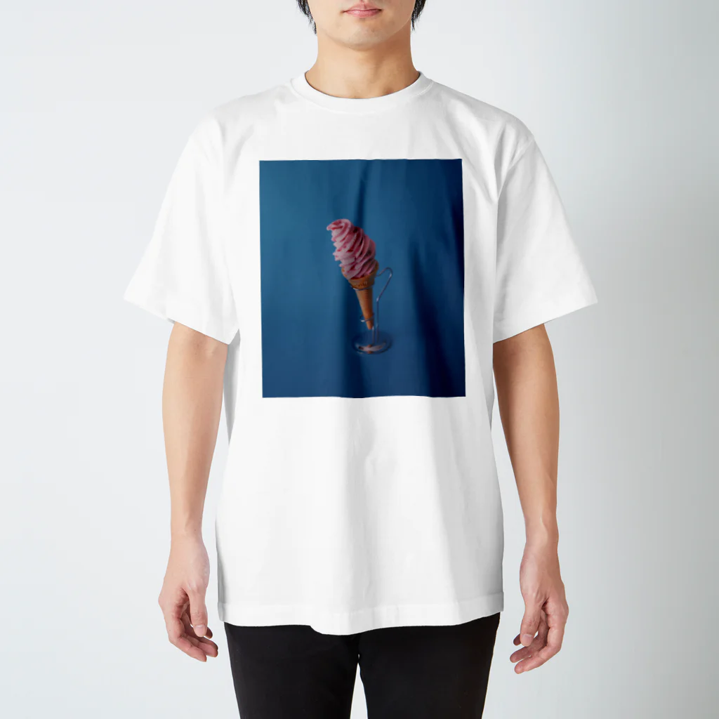 Kensuke Hosoyaのソフトクリーム （ストロベリー） スタンダードTシャツ