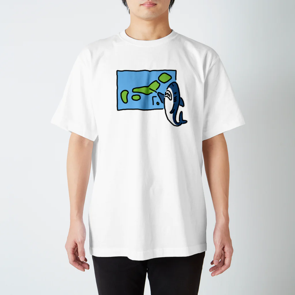 サメ わりとおもいの天気を予想するサメ スタンダードTシャツ