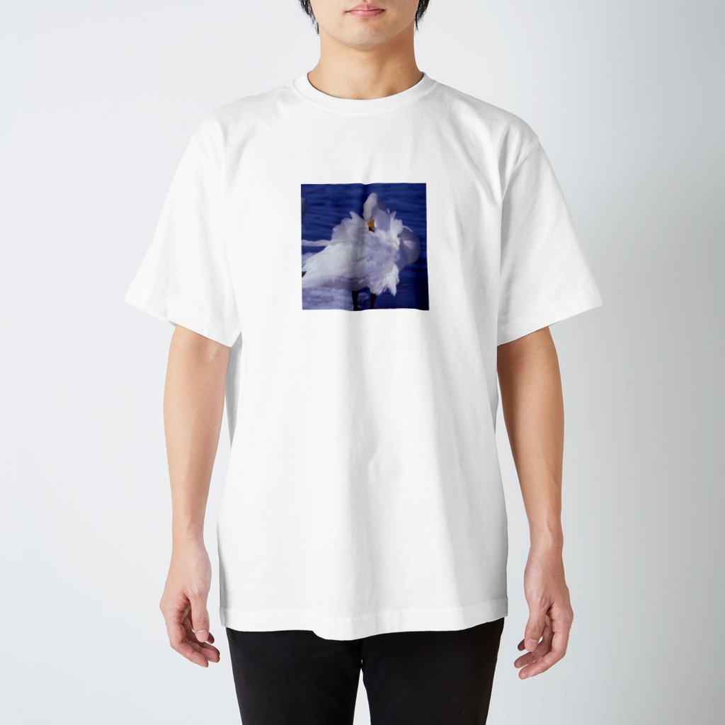HappyCafeのTシャツ　白鳥　４ Regular Fit T-Shirt