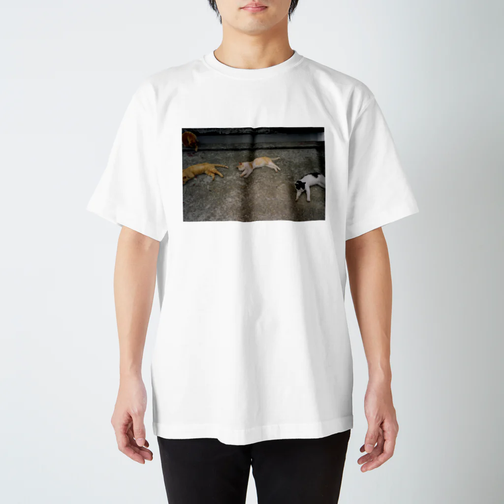 びのソーシャルディスタンス Regular Fit T-Shirt