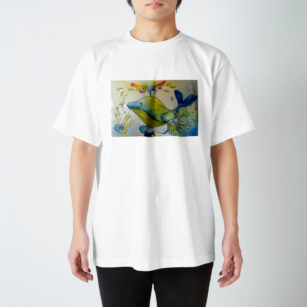 Teruyo-Kajiyamaのクジラ「…swning in the sea.」 スタンダードTシャツ