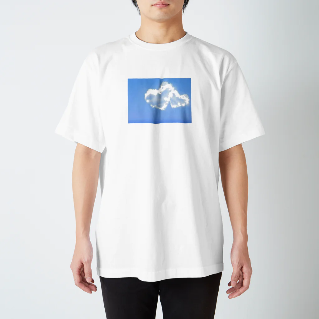 ヲタクちゃんの見たら恋が叶うハートの雲 Regular Fit T-Shirt