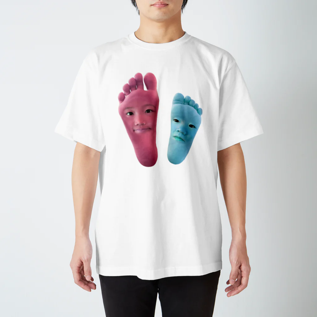 IYASAKA design の足顏 Regular Fit T-Shirt