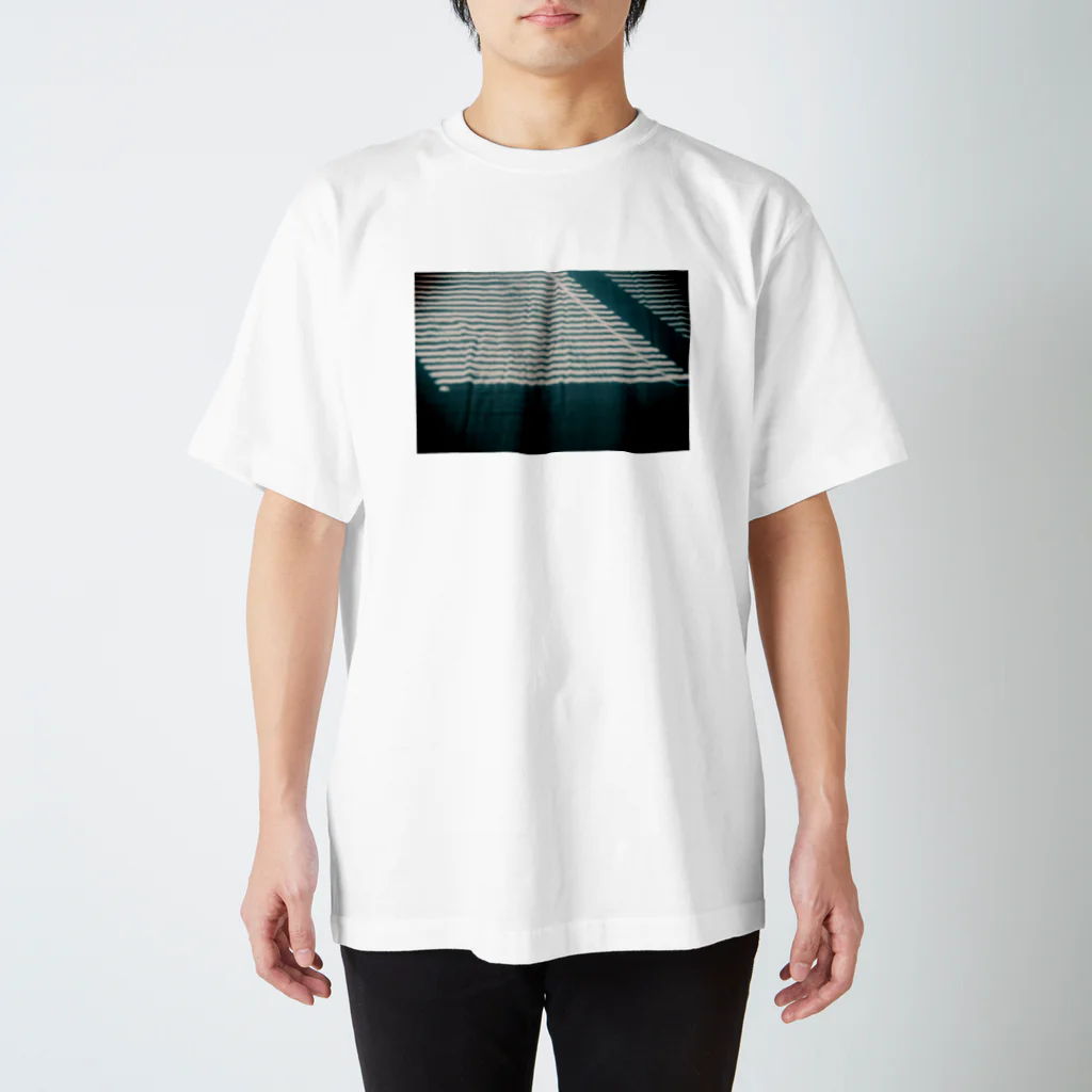 yutoyouのSummer Daylight Coming Regular Fit T-Shirt