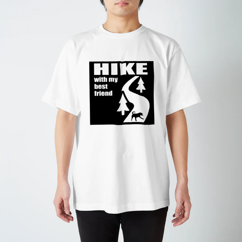 too muchの人間用の四角なHIKE スタンダードTシャツ