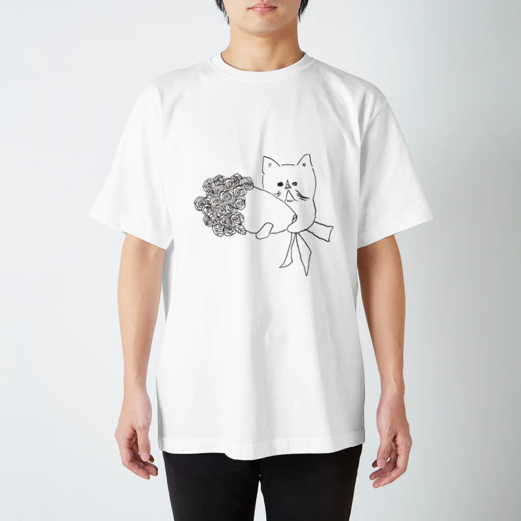 R503の花束をくれるネコ Regular Fit T-Shirt