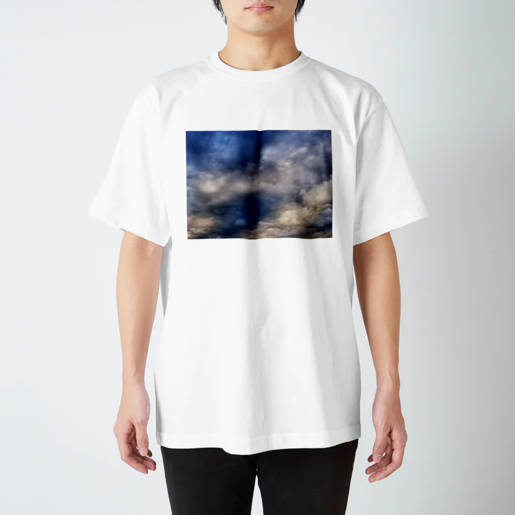 hiroki-naraの荒れる空　DATA_P_143　sky スタンダードTシャツ