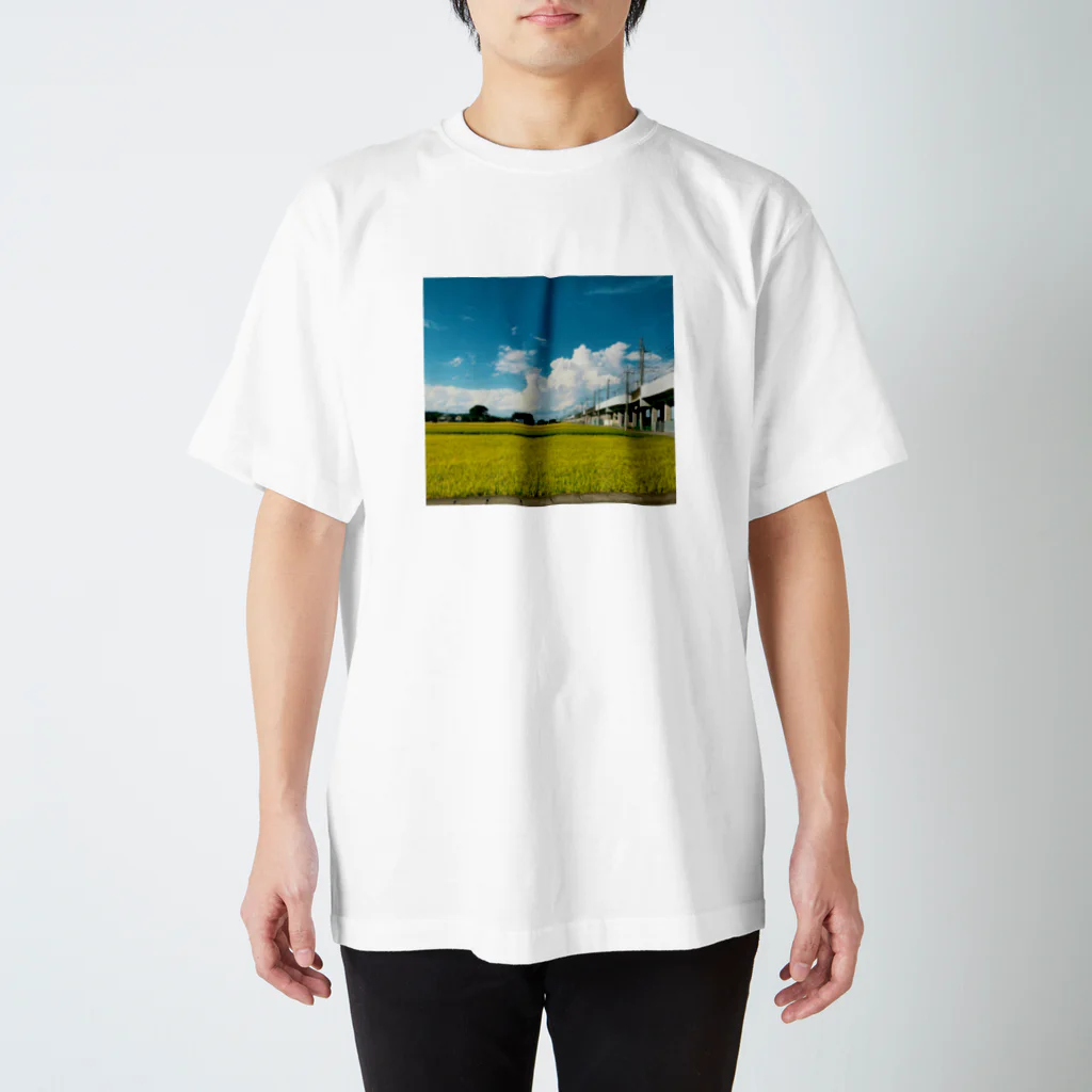 牛乳の風景T Regular Fit T-Shirt