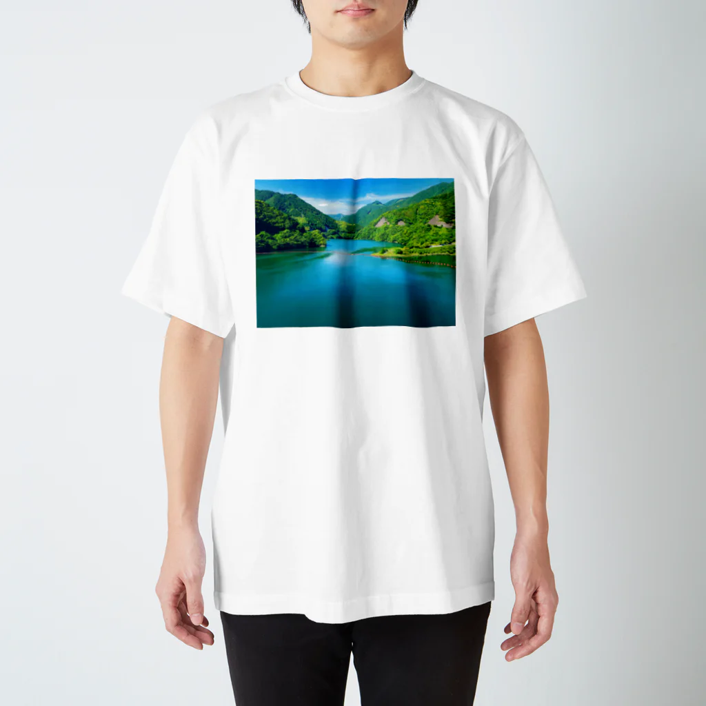 加納おりえのkyuragi Regular Fit T-Shirt