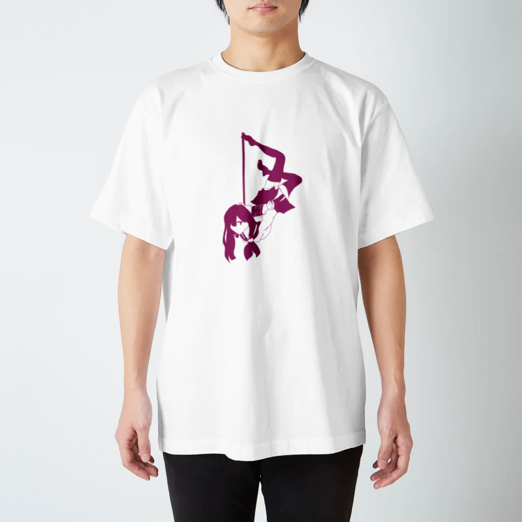 Hinako Kagawaの吊り女 スタンダードTシャツ