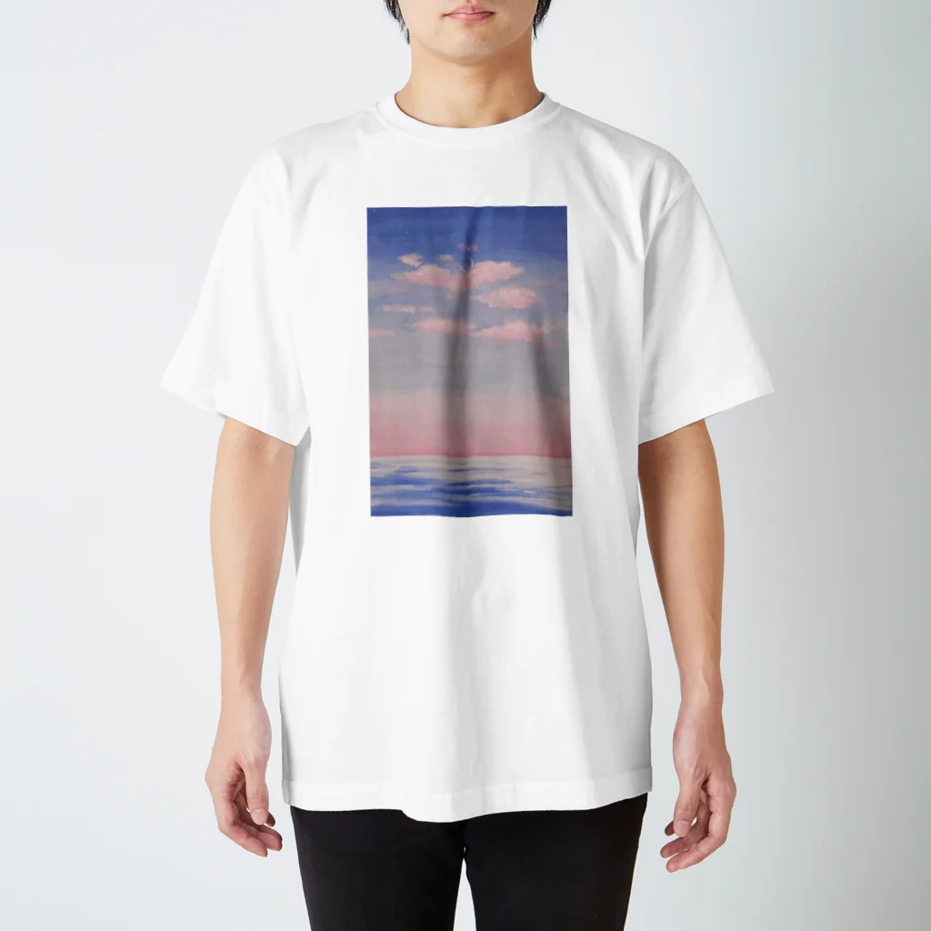 fullmoonの夕暮れの空と海 Regular Fit T-Shirt