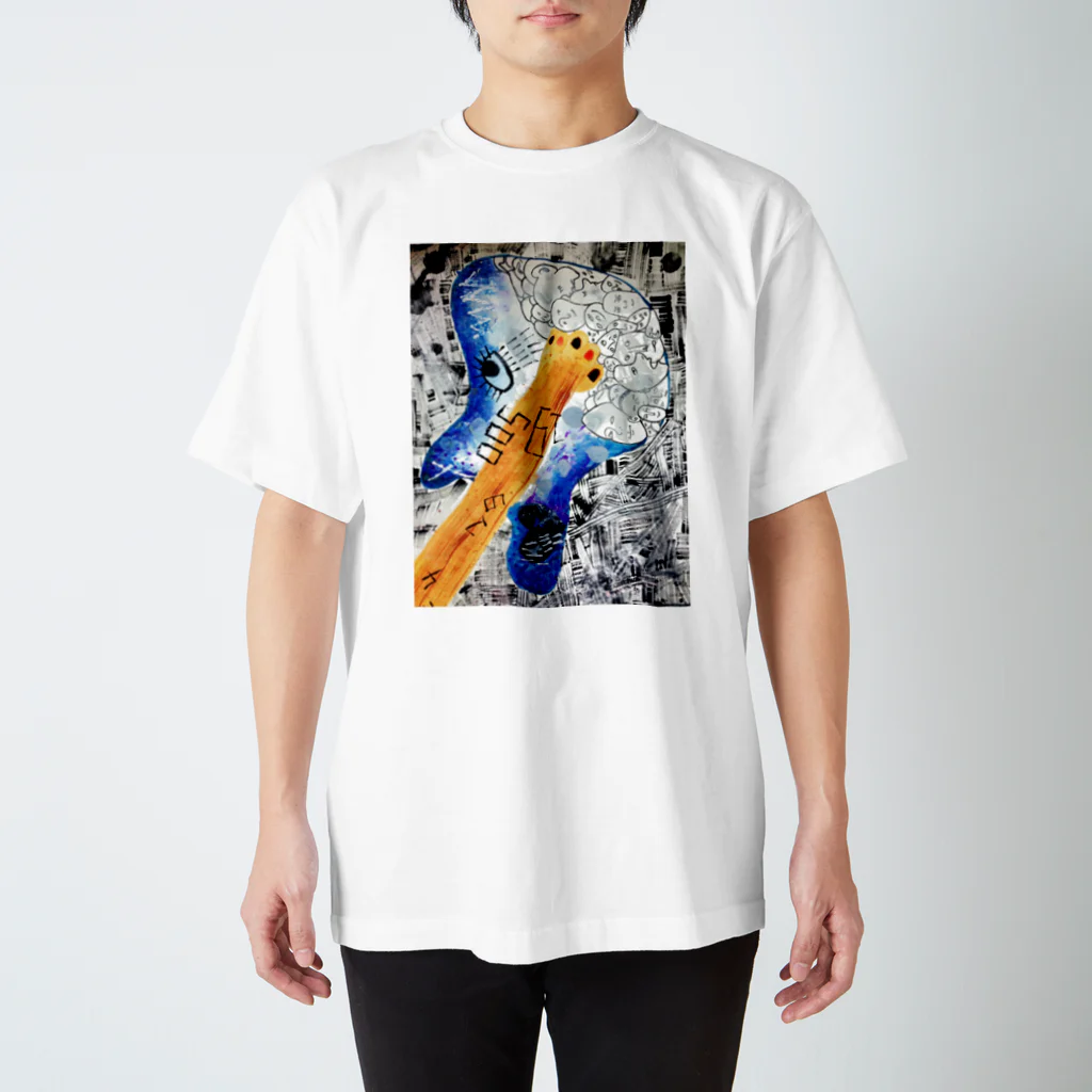 magma girlの見つめるギター005 Regular Fit T-Shirt