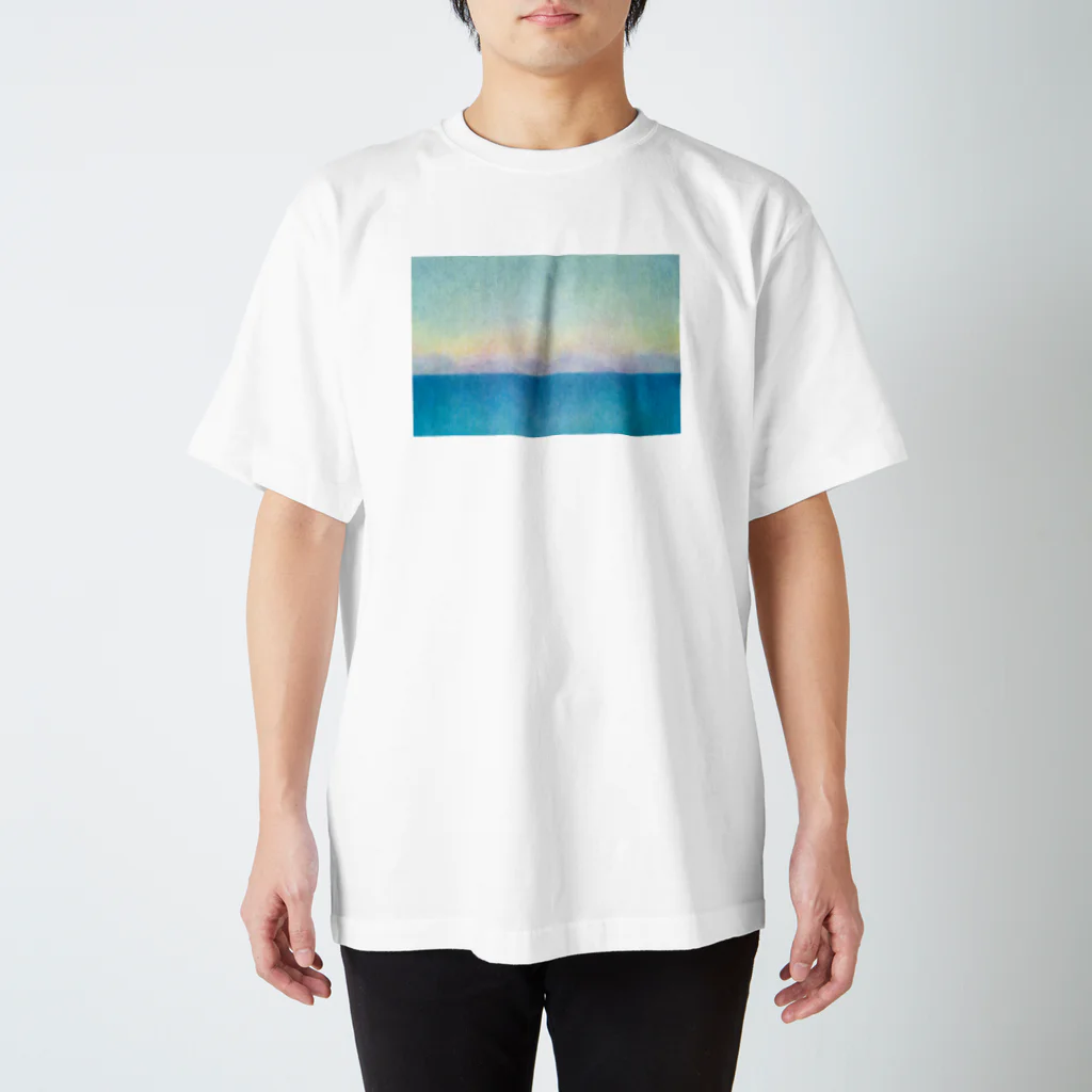 百瀬月絵の記憶のまど Regular Fit T-Shirt