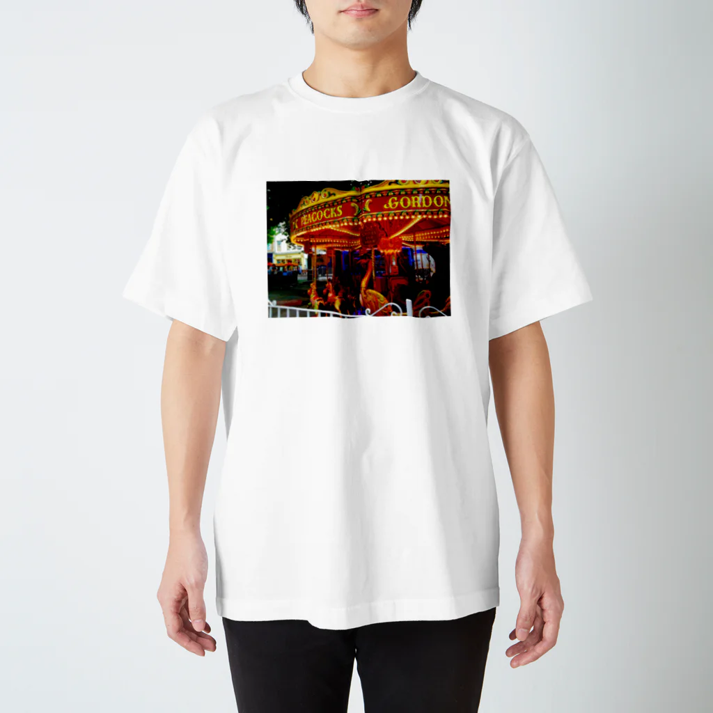 Hatsuの真夜中のメリーゴーランド Regular Fit T-Shirt