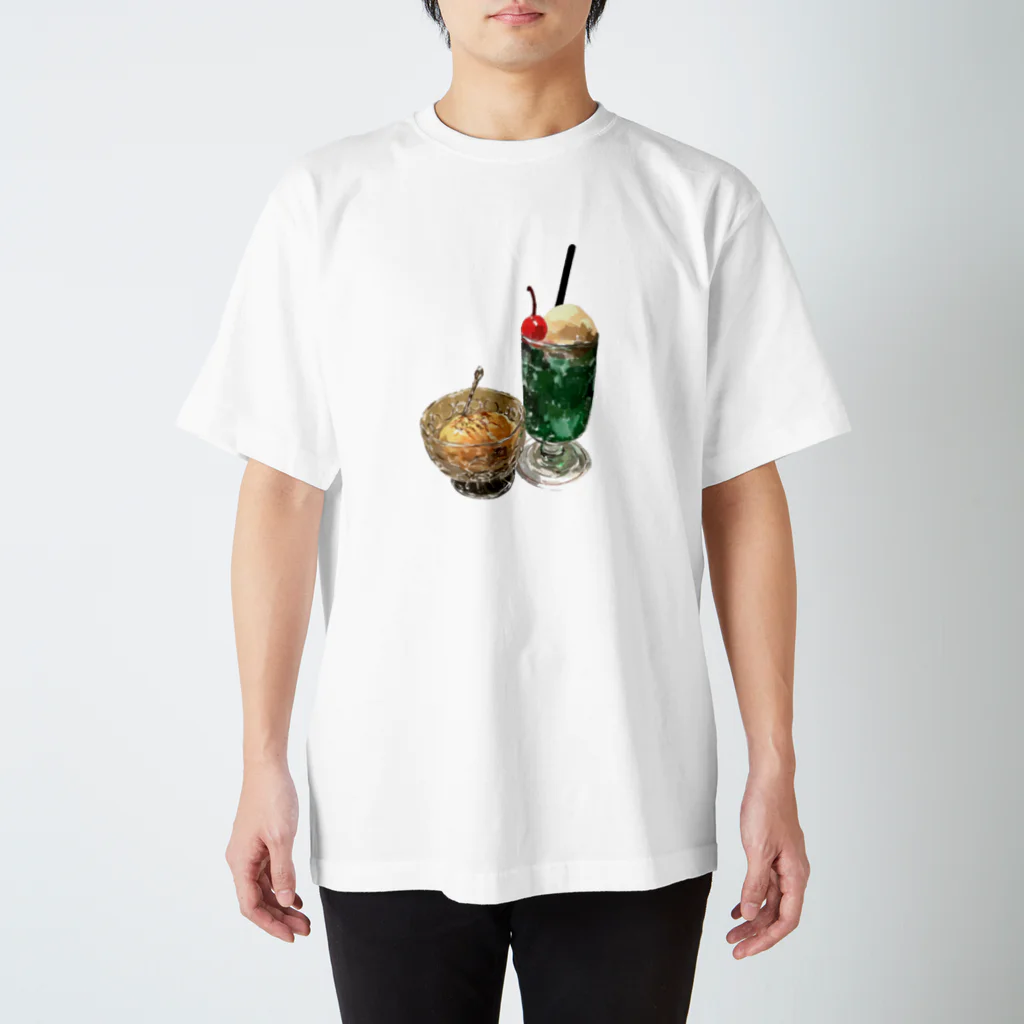 Omuのクリームソーダとアイスクリーム スタンダードTシャツ