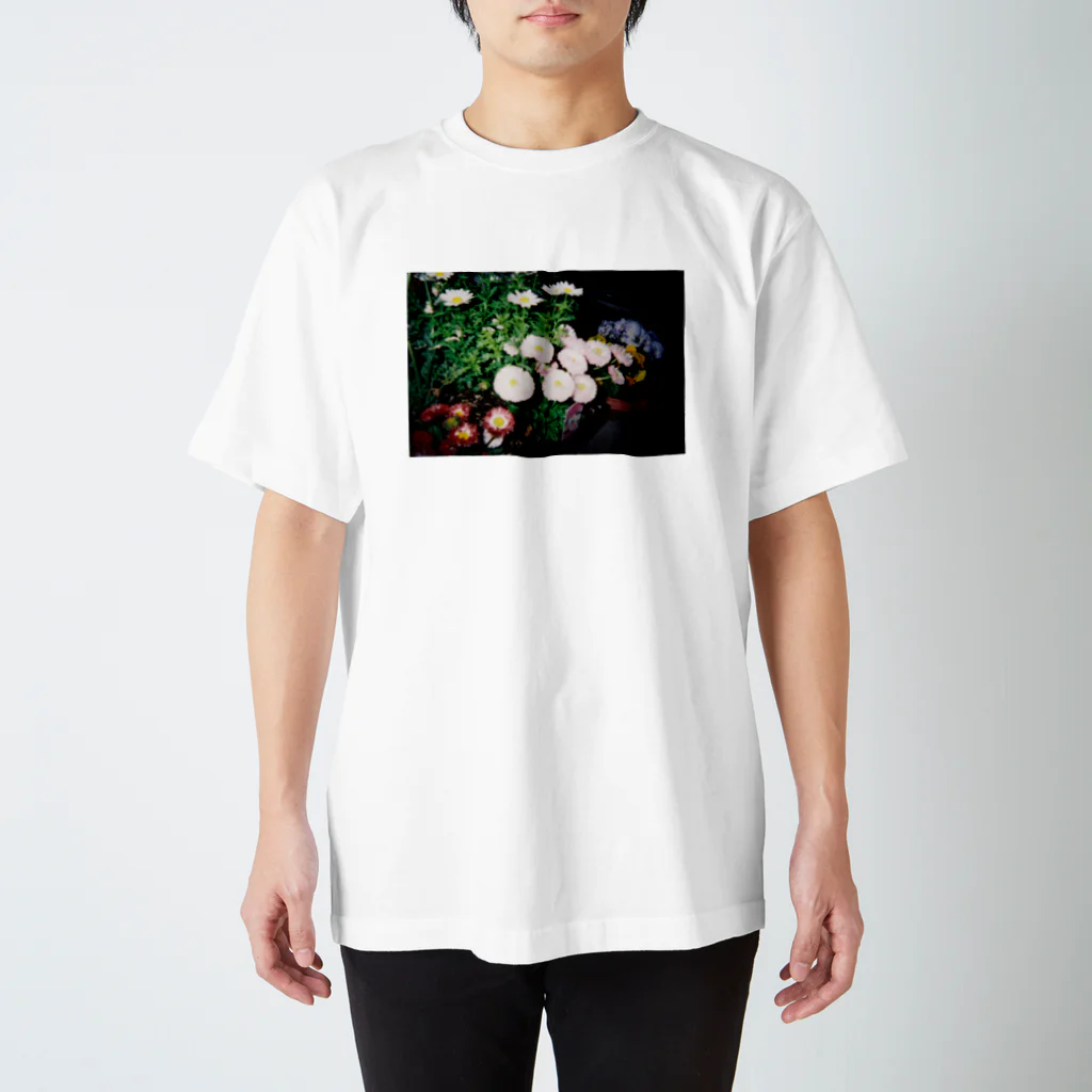 Yukaのベランダのお花畑 Regular Fit T-Shirt