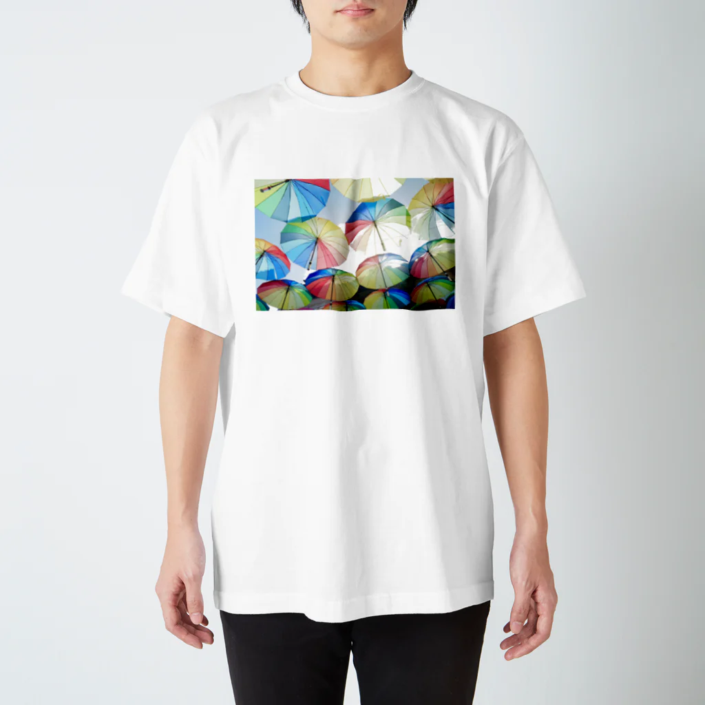 miukissimoの空飛ぶカラフル傘2 スタンダードTシャツ