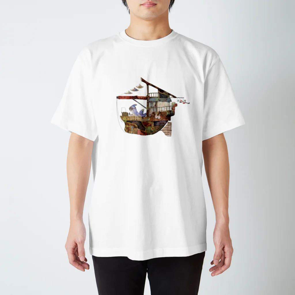 イササの飛行船ウミウシ Regular Fit T-Shirt