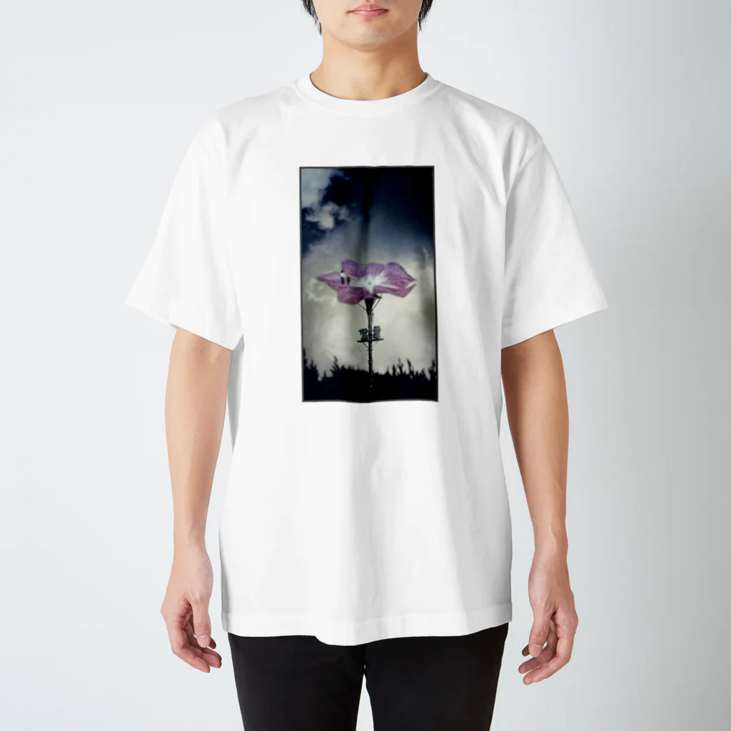 SHaKuRoのSymbiosis(Flower walk) Regular Fit T-Shirt