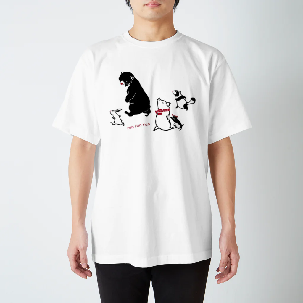 動物たちの日常のrun run run Regular Fit T-Shirt