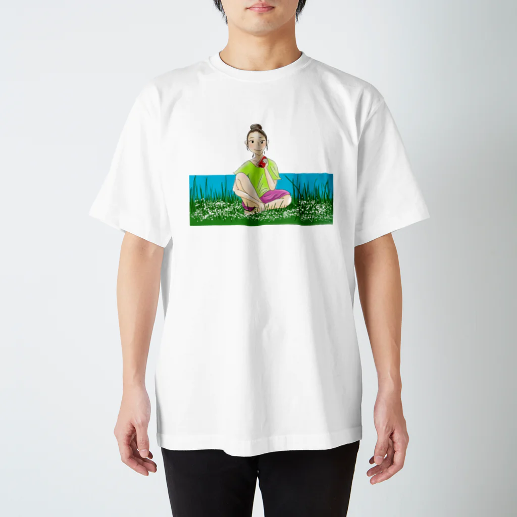 ピンクノヒヨ子のローズアップル Regular Fit T-Shirt