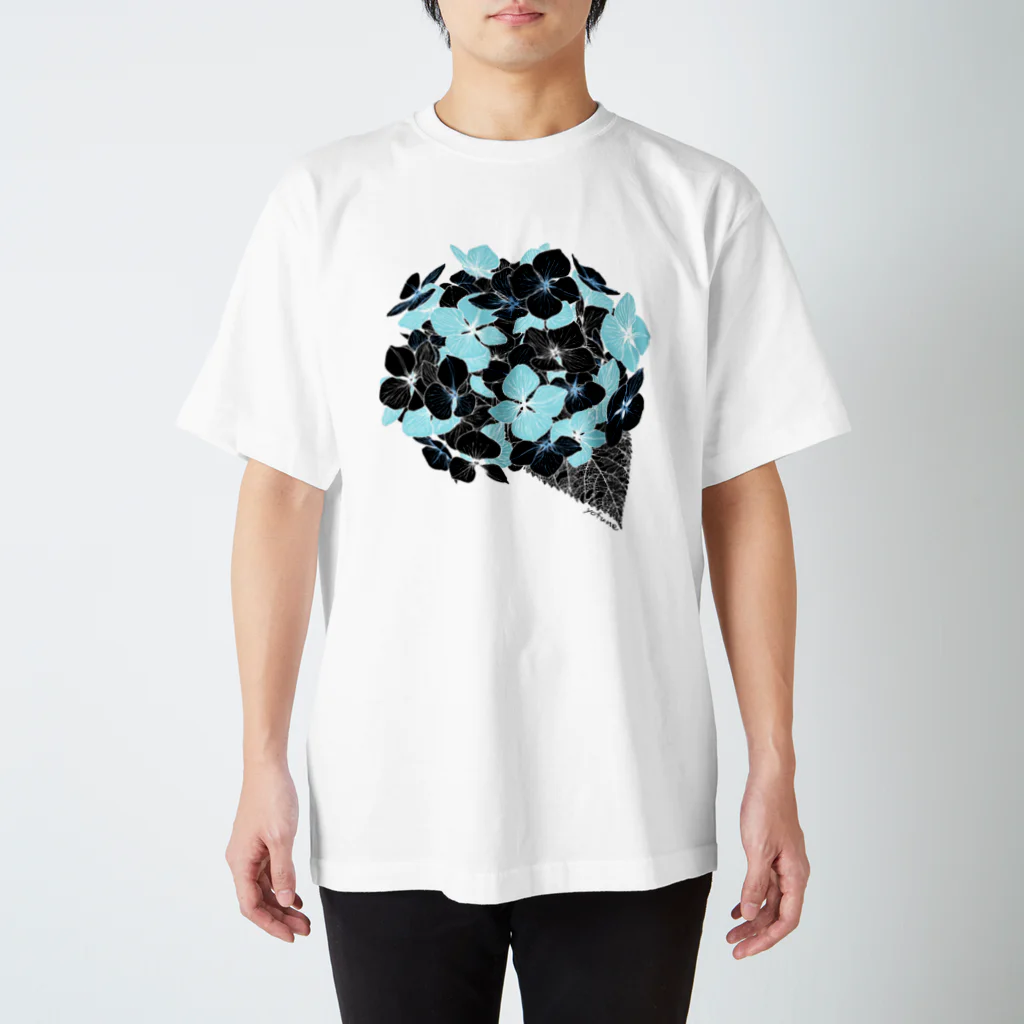 夜舟の黒紫陽花 Regular Fit T-Shirt