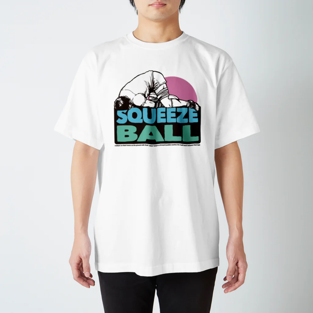 HEJSAN BUTIKEN SUZURIのSQUEEZEBALL 3（ラグビー） Regular Fit T-Shirt