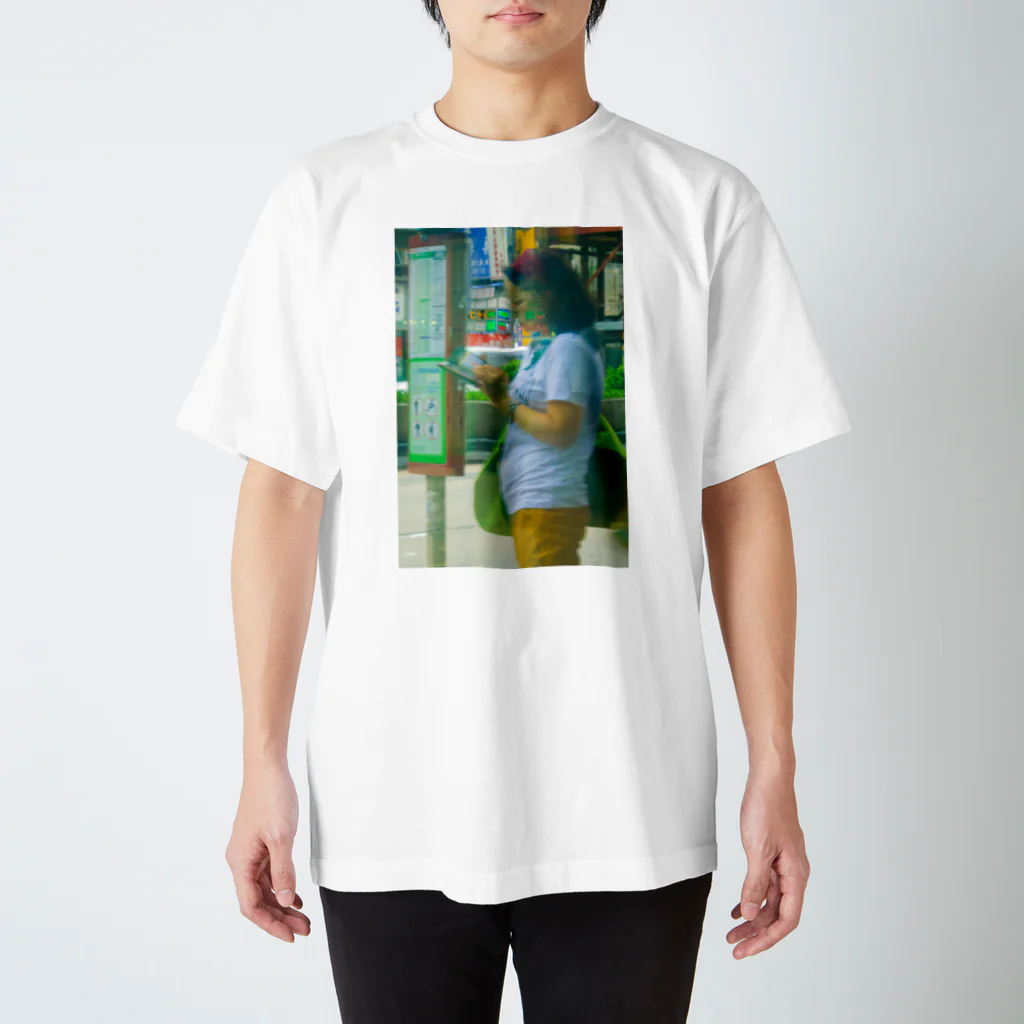 akamanatsuのエレクトロ スタンダードTシャツ